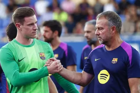 بعد اكتمال جاهزيته.. برشلونة يتخذ قرارًا صادمًا تجاه تير شتيجن